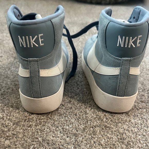 Nike High-Top Sneakers in Light Blue and White - Picture 4 of 7